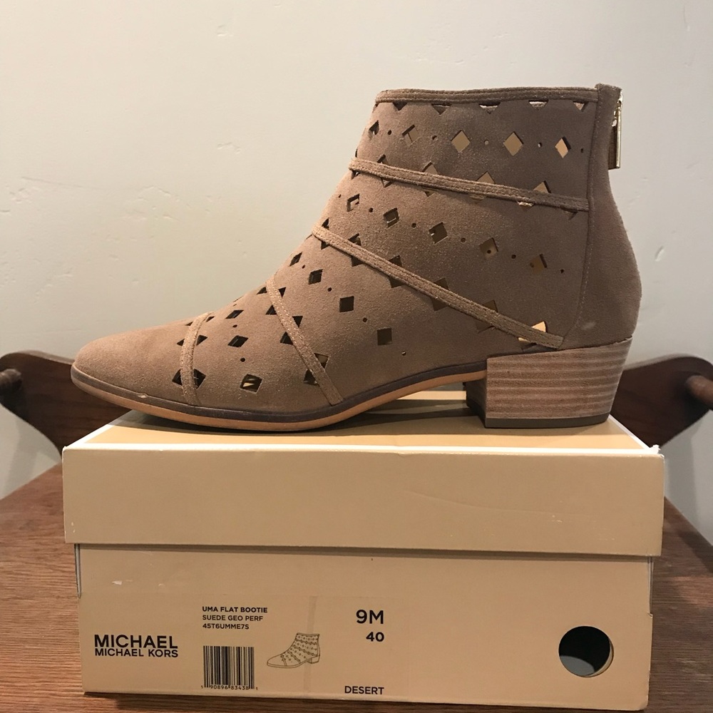 Michael Kors Uma Perforated Bootie❤️